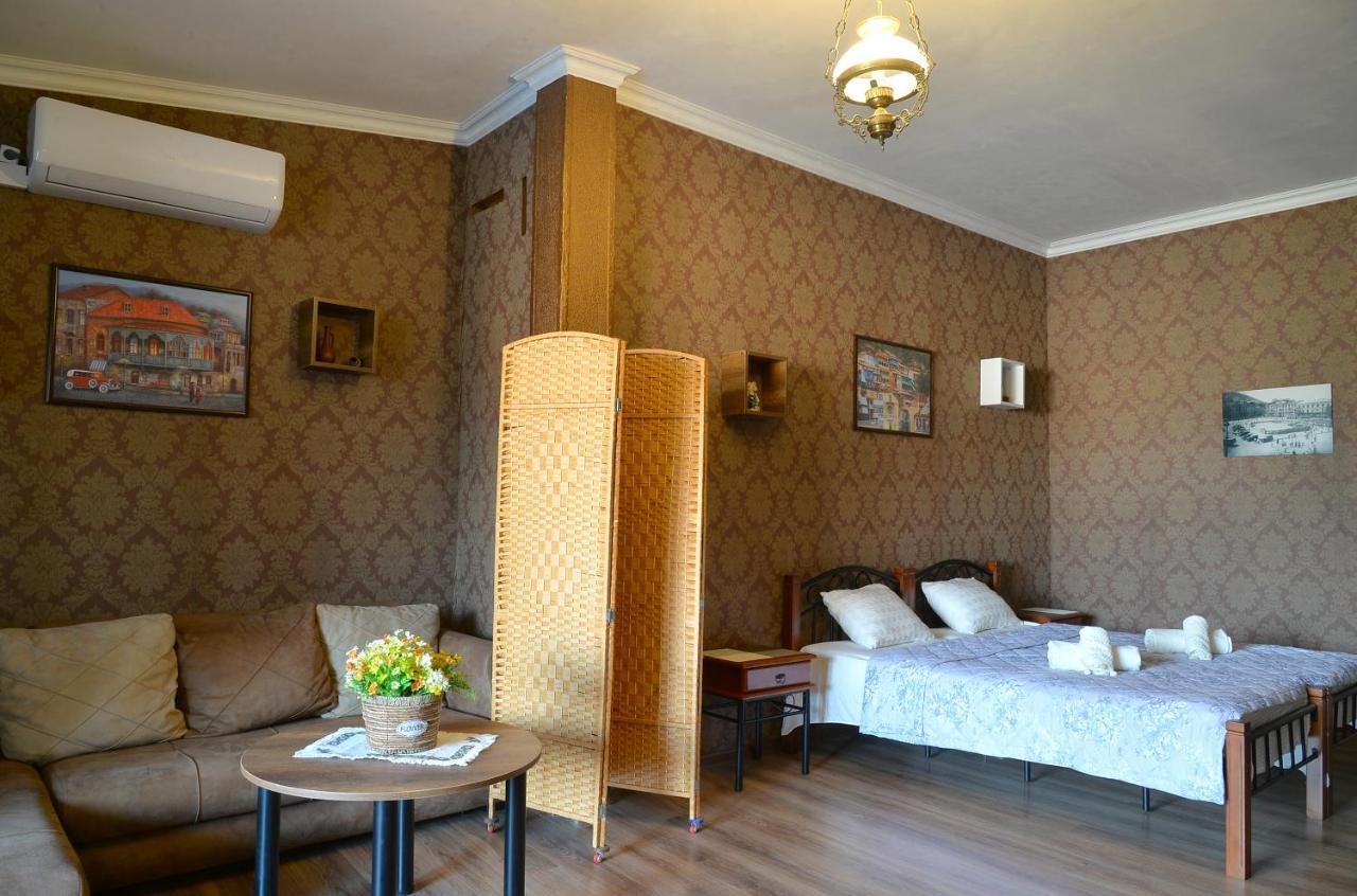 Natia'S Apartment On Dadiani St. Tbilisi Esterno foto