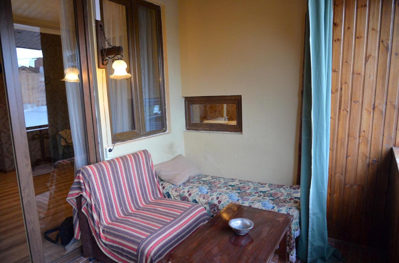 Natia'S Apartment On Dadiani St. Tbilisi Esterno foto