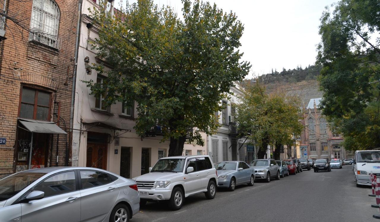 Natia'S Apartment On Dadiani St. Tbilisi Esterno foto